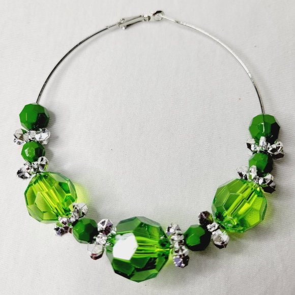 Women's Large Hoop Fashion Earrings - Picture 3 of 6